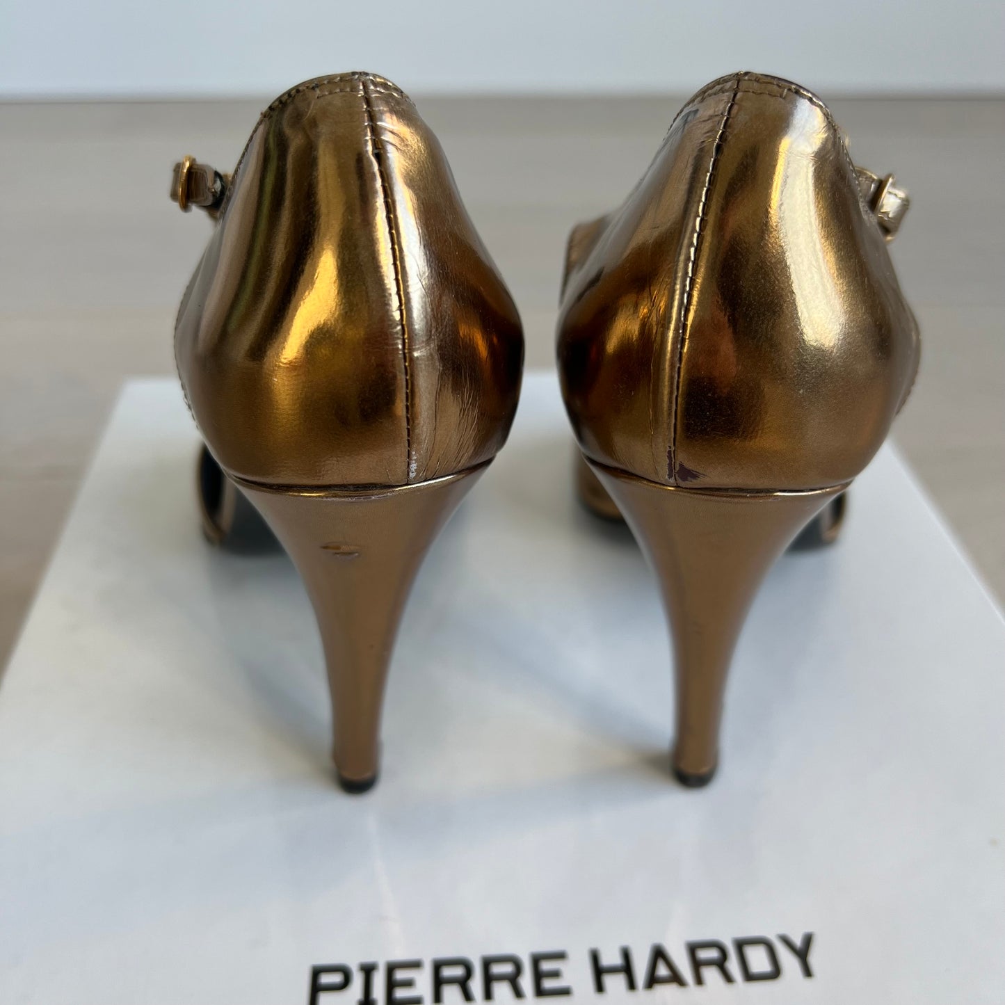Pierre Hardy Shoes Size 6 1702 Calf Leather Gold