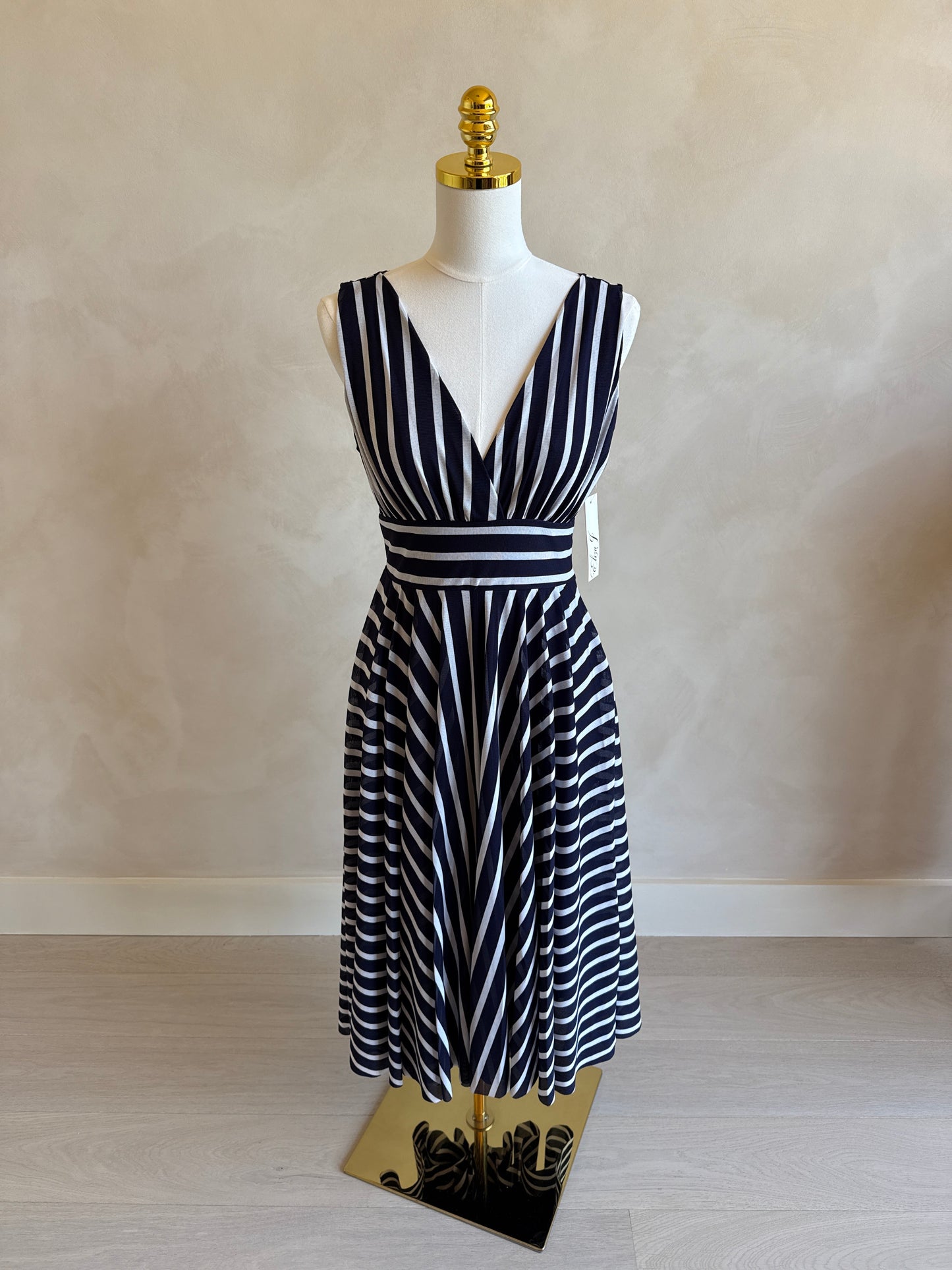 Eliza J Dress Size 6