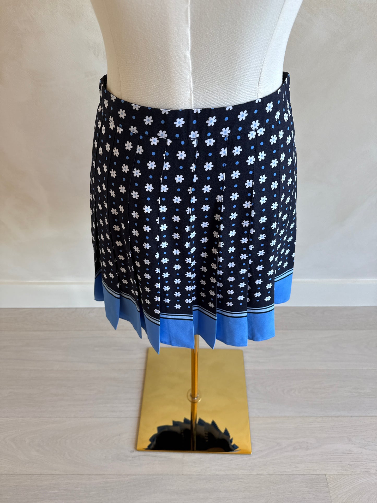 1901 Skirt Size 4