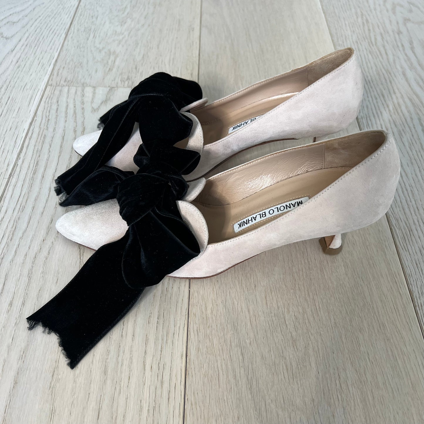 Manolo Blahnik Shoes Size 35