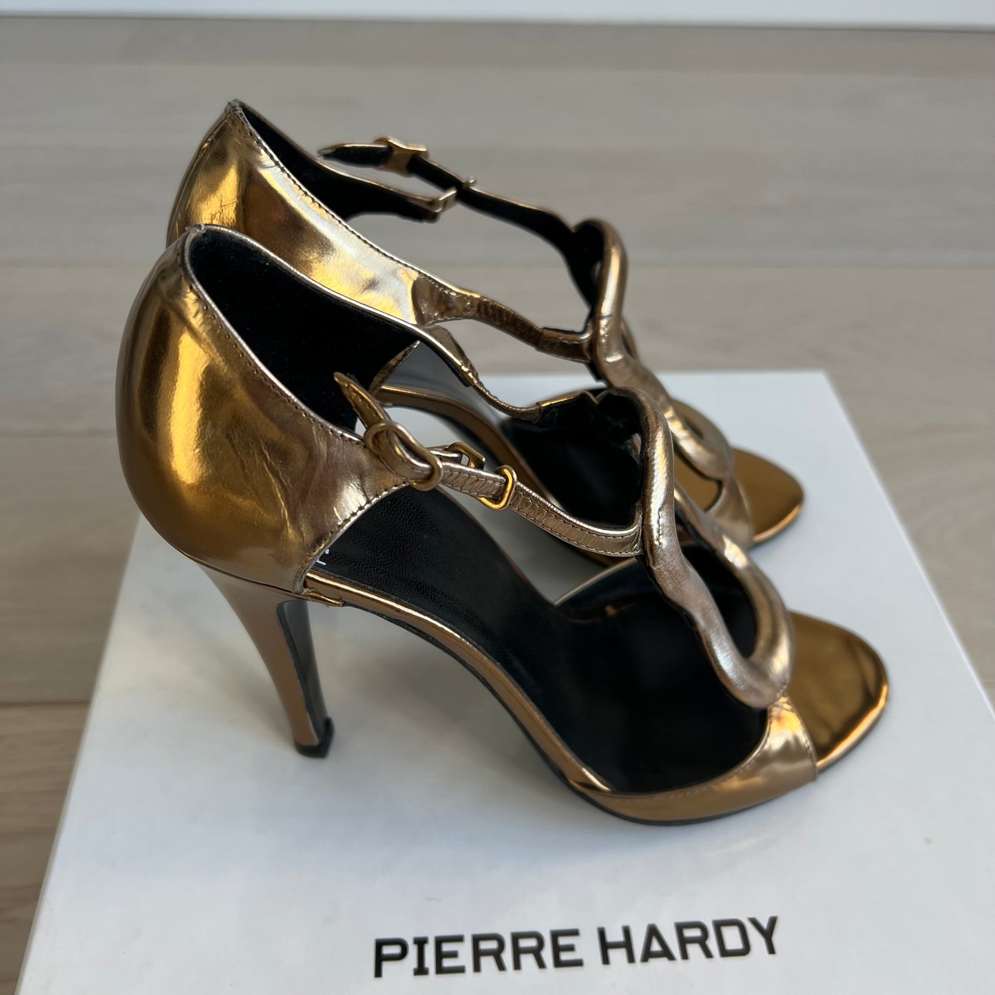 Pierre Hardy Shoes Size 6 1702 Calf Leather Gold