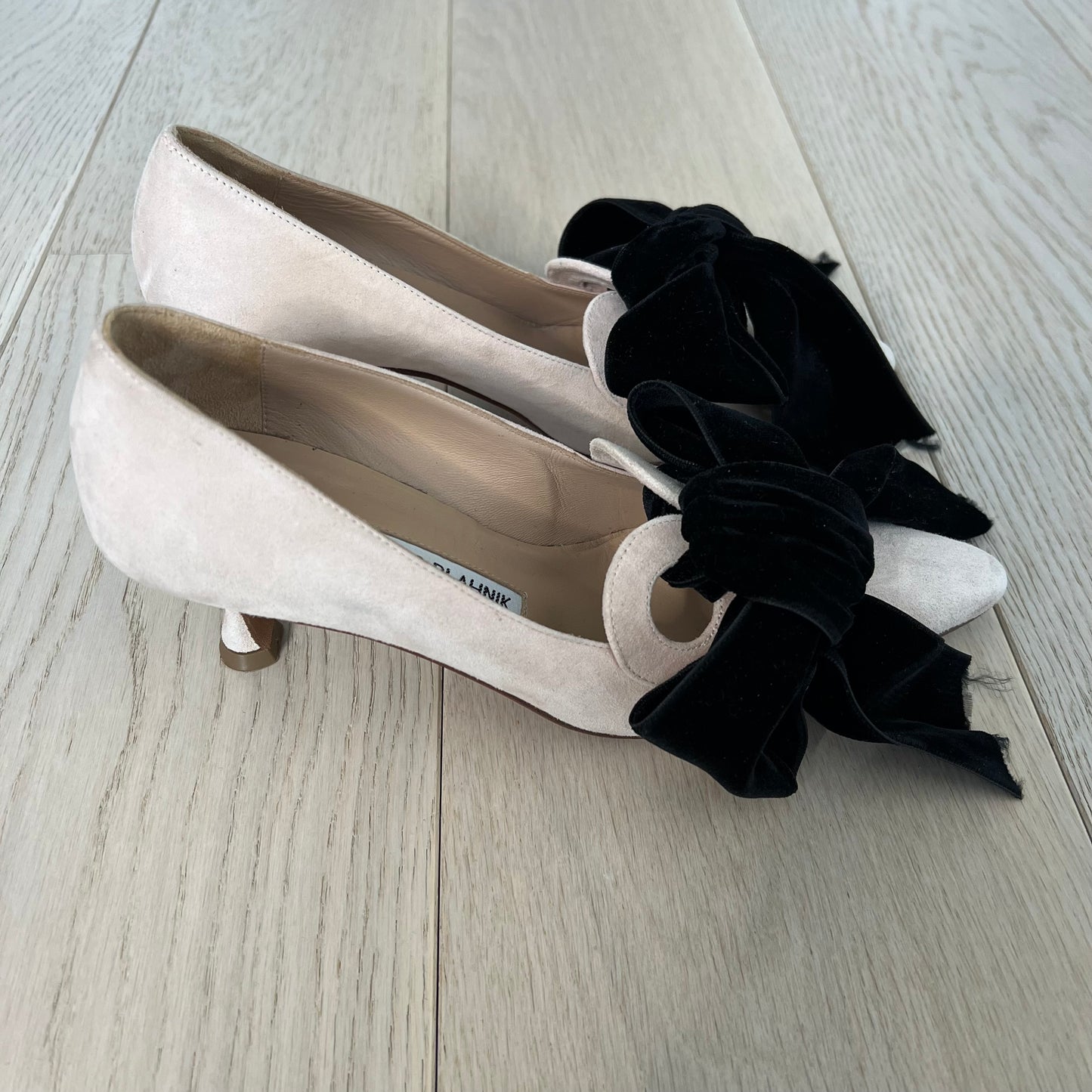 Manolo Blahnik Shoes Size 35